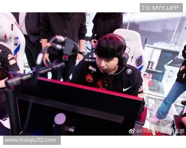 实时新闻深入分析FPX战队的进攻策略与战术执行细节